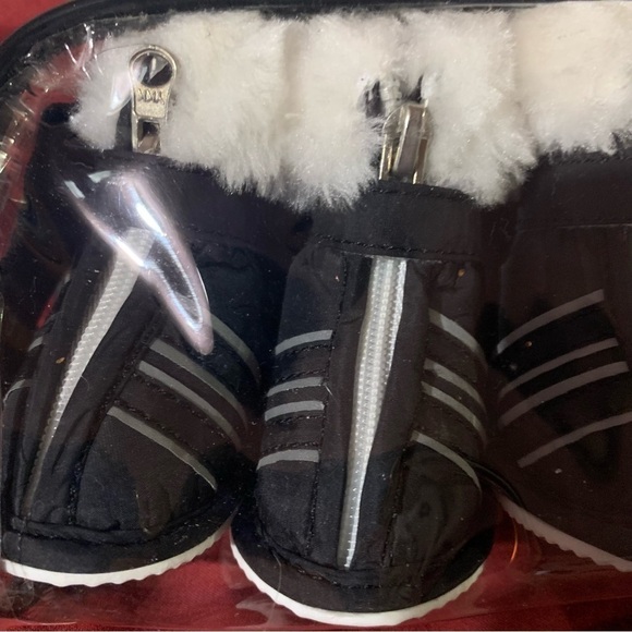 Brand new winter dog  booties - Picture 2 of 4